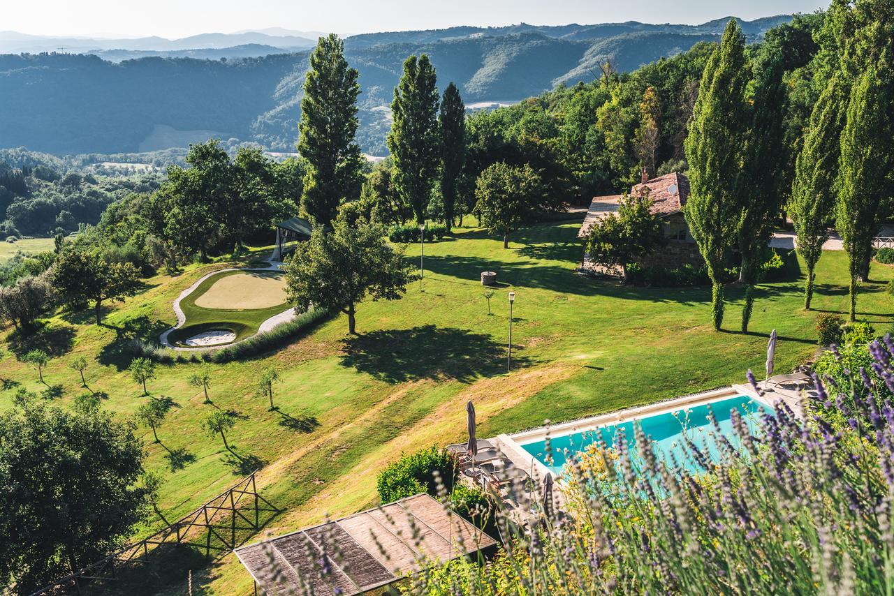 Nikis Resort Gubbio Exterior photo